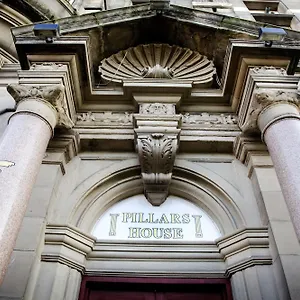 Pillars House *** Edinburgh